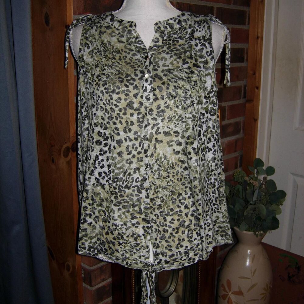 Cato Women's Black and Green Shirt M